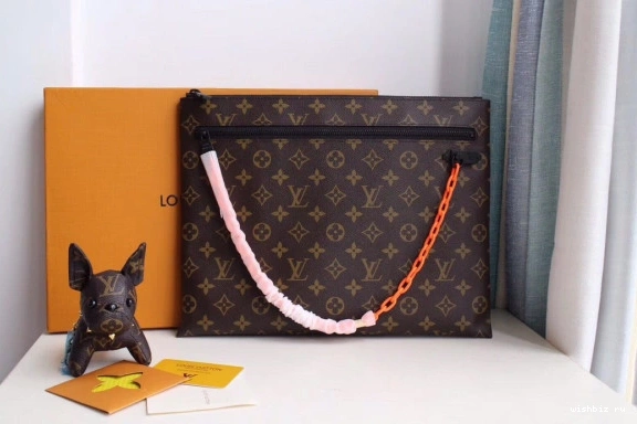 WIS VUITTON CHANELUTCH LOUIS 1208